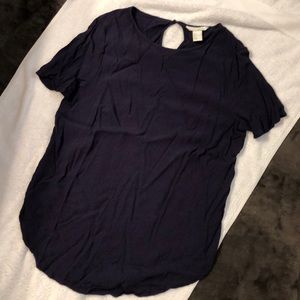 H&M navy blue top with key hole back